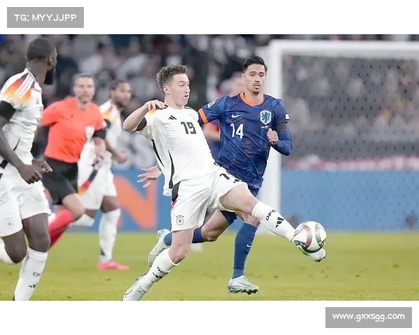 捷克队在1996年欧洲杯小组赛中战胜德国队成功晋级历史性胜利回顾